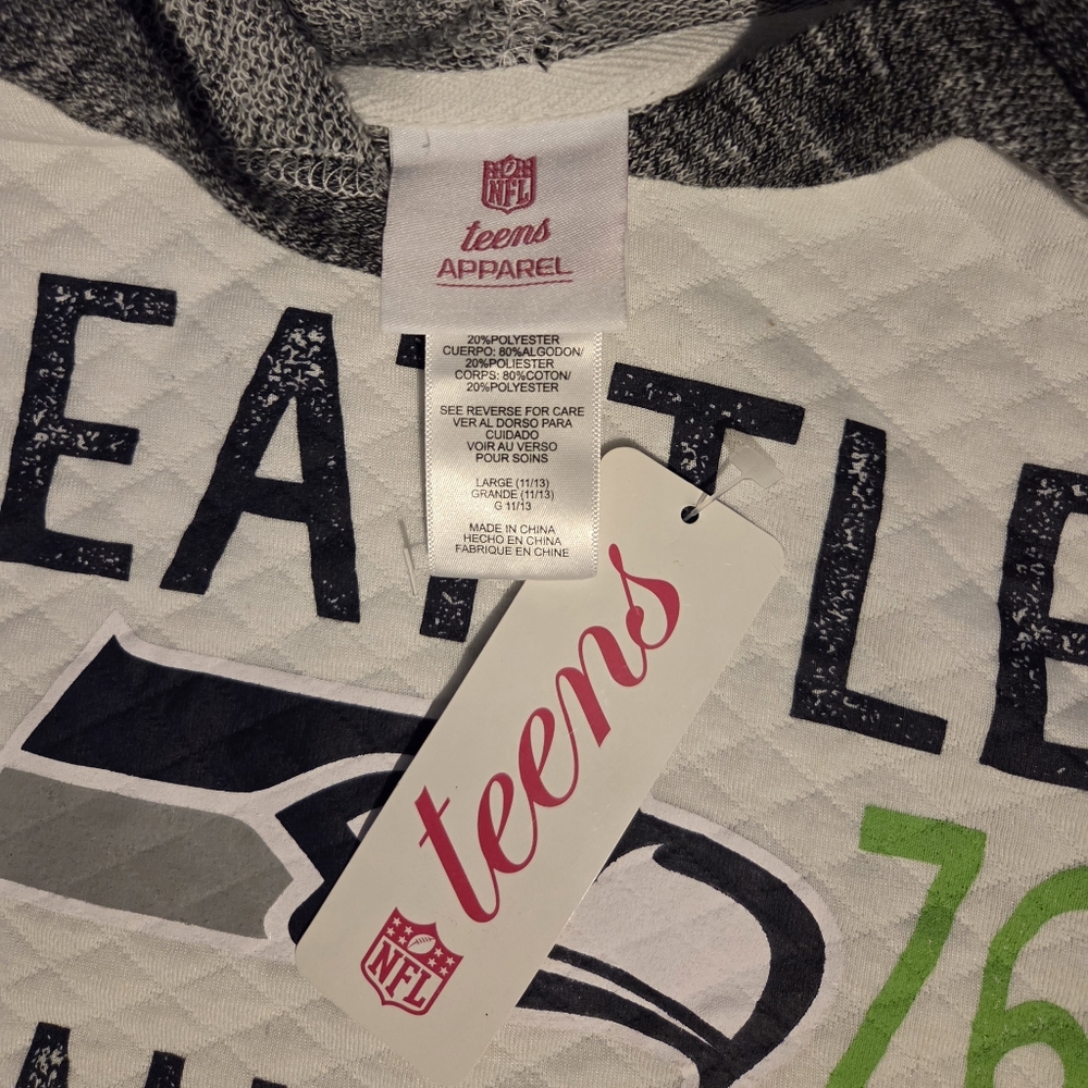 New Seattle SEAHAWKS Football 12 fan Quilted Hoodie Hooded Sweatshirt Juniors L - Picture 6 of 8